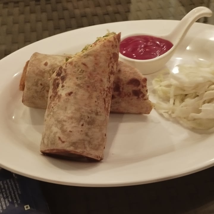 photo of Earthlings' Cafe Veggie Wrap shared by @tanay-parekh on  16 Feb 2023 - review