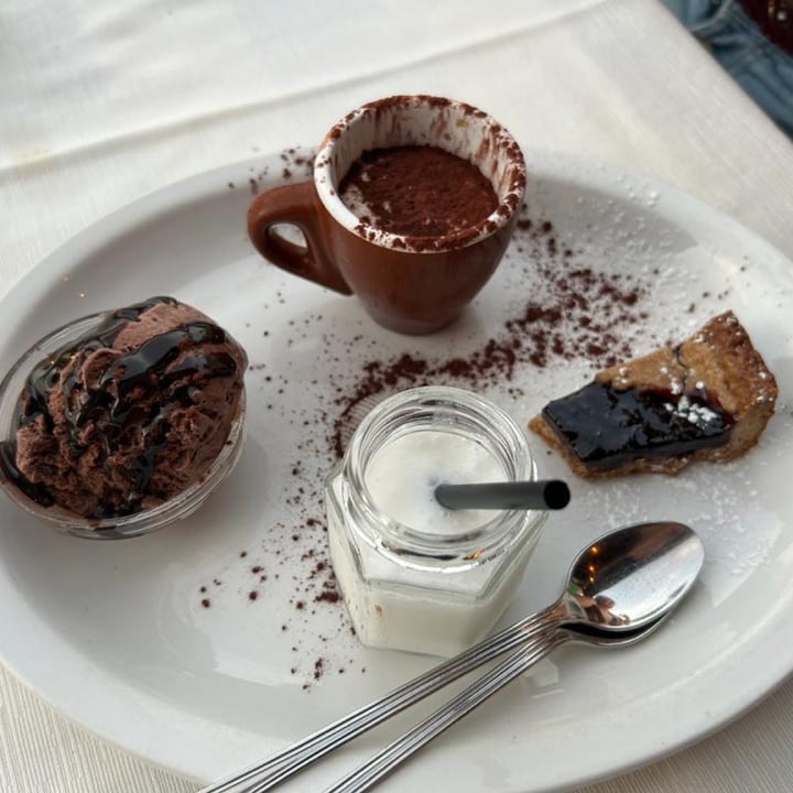 photo of Ristorante Rocca 'Ja Poker di dolci shared by @chiarapittaccio on  10 Aug 2023 - review