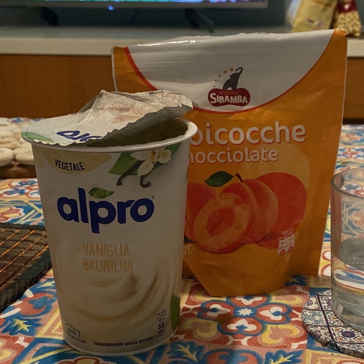 photo of Alpro yogurt vegetale soia vaniglia shared by @brenda90210 on  10 May 2023 - review