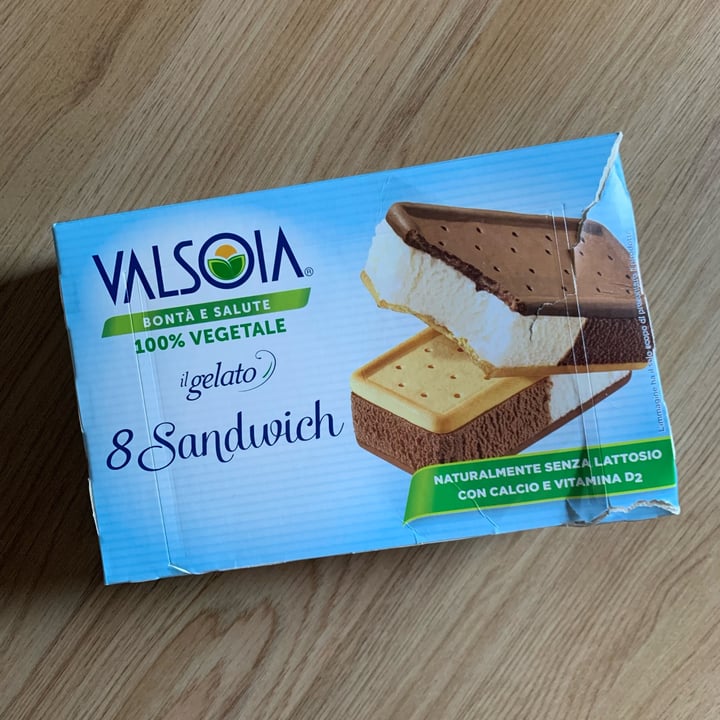 photo of Valsoia 8 sandwich il gelato shared by @alexrose on  06 Apr 2023 - review