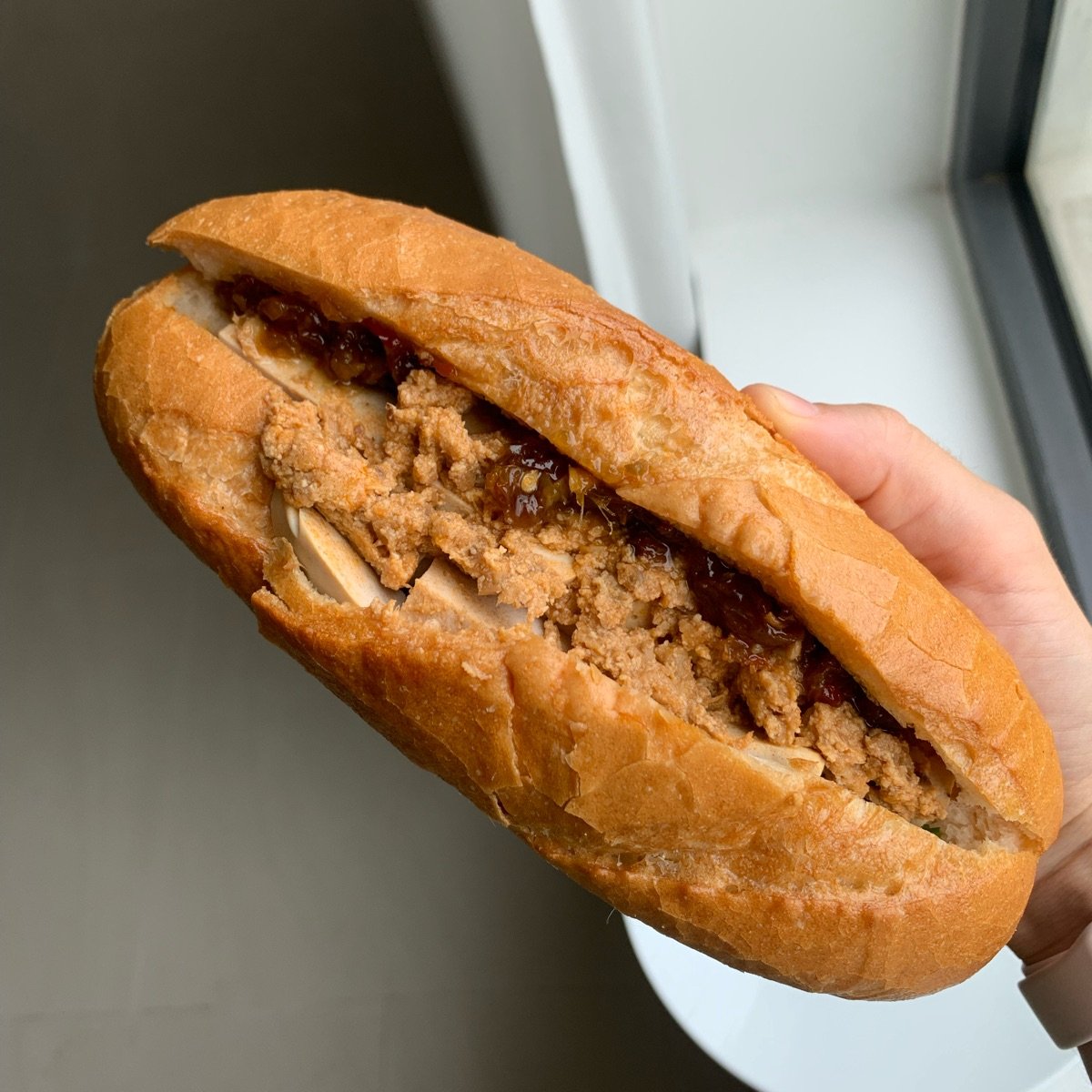Nom Pang Tak Sach Reviews | abillion