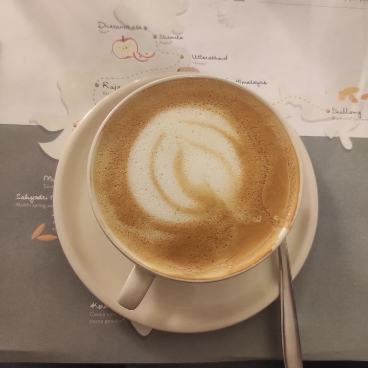 photo of Kitchen Garden Colaba Oat Milk Cappuccino shared by @indianveganstuff on  12 Jun 2023 - review