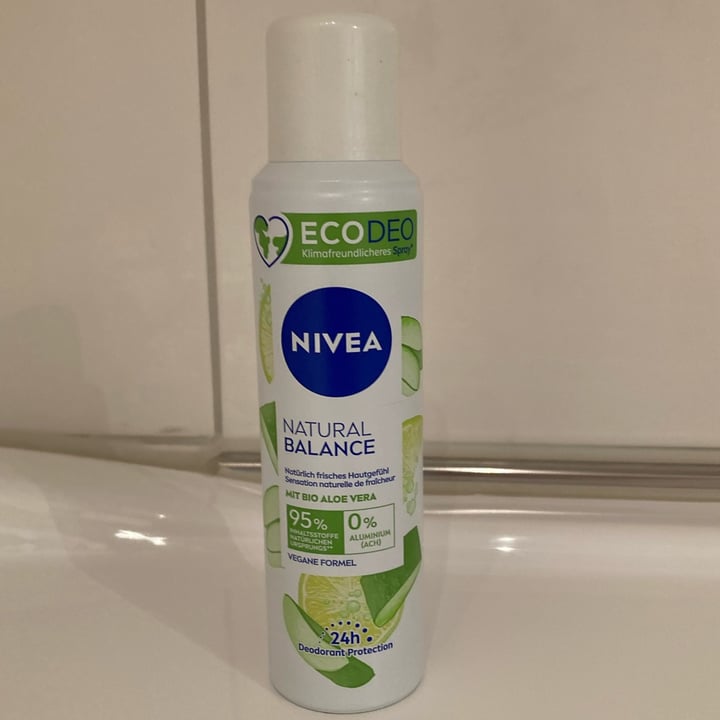 photo of Nivea Deodorante naturally good spray shared by @robi96 on  14 Mar 2023 - review