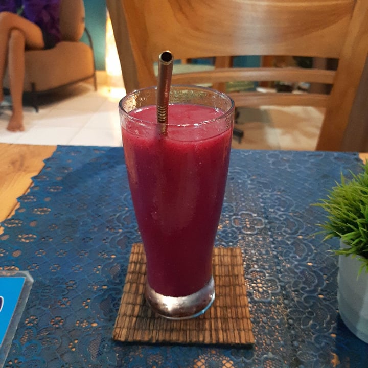 photo of Wulan Vegetarian Warung tropical smoothie of day shared by @thebosc on  22 Feb 2023 - review