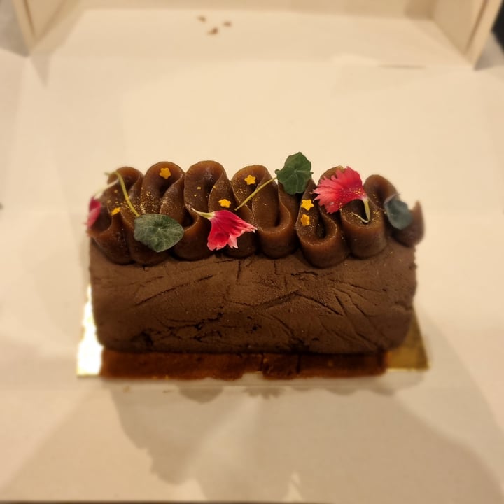 photo of My Green Pastry Chocolate & Chestnut Christmas Cake shared by @mikelavk on  30 Dec 2022 - review