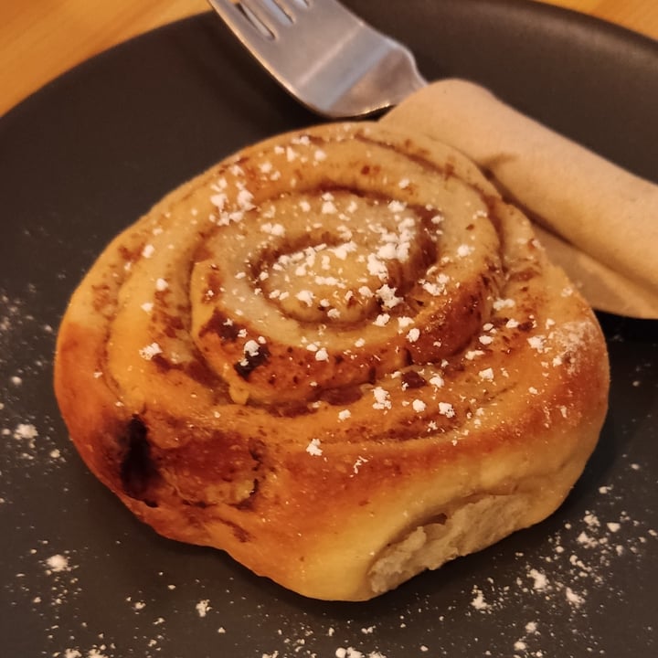 photo of ClemCafé Cinnamon roll vegano shared by @carlabrion on  04 Mar 2023 - review
