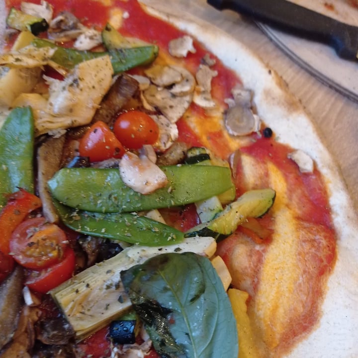 photo of Signorizza Pontarlier pizza Vegetalienne shared by @lauracri on  01 Aug 2023 - review