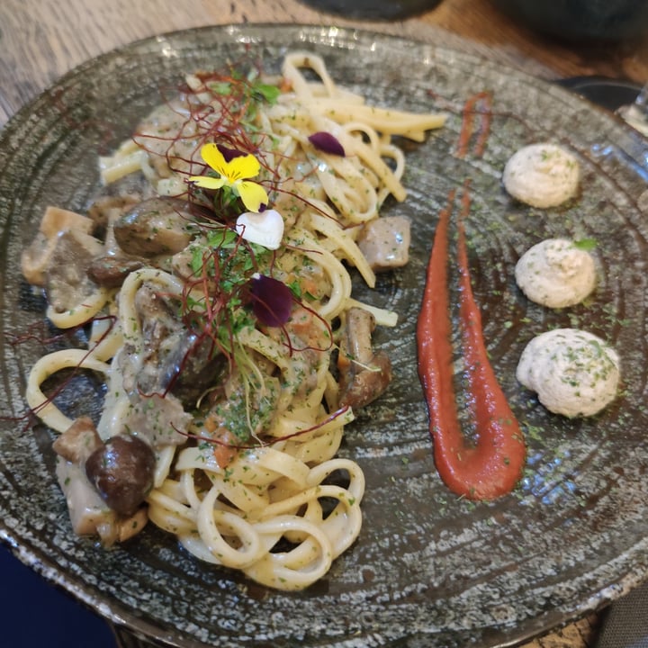 photo of aTipico Tagliatelle Con Funghi E Ricotta Di Mandorle shared by @giorginaveg on  25 May 2023 - review