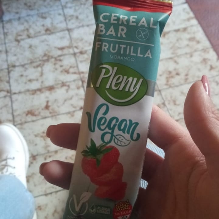 photo of Pleny Cereal Bar De Frutilla shared by @barbuchi96 on  04 Jan 2023 - review