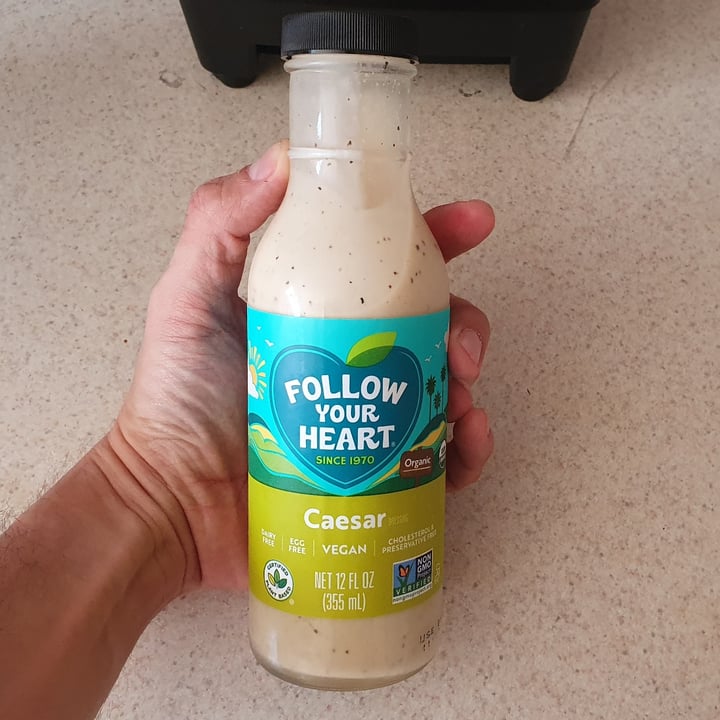 photo of Follow your Heart Caesar Salad Dressing shared by @elviejonvegano on  14 May 2023 - review