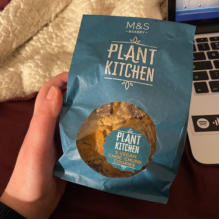 photo of Plant Kitchen (M&S) Vegan Choc Chunk Cookies shared by @oliviakeay on  17 Jan 2023 - review