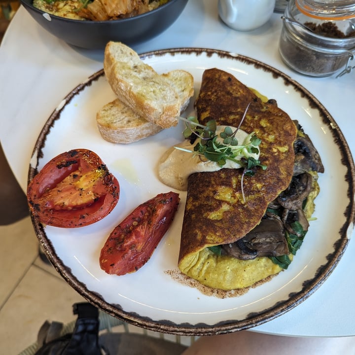 photo of Equilibrium Cafè Brvnch&Coffee Vegan Omelette shared by @lydiahawkins on  24 Jul 2023 - review