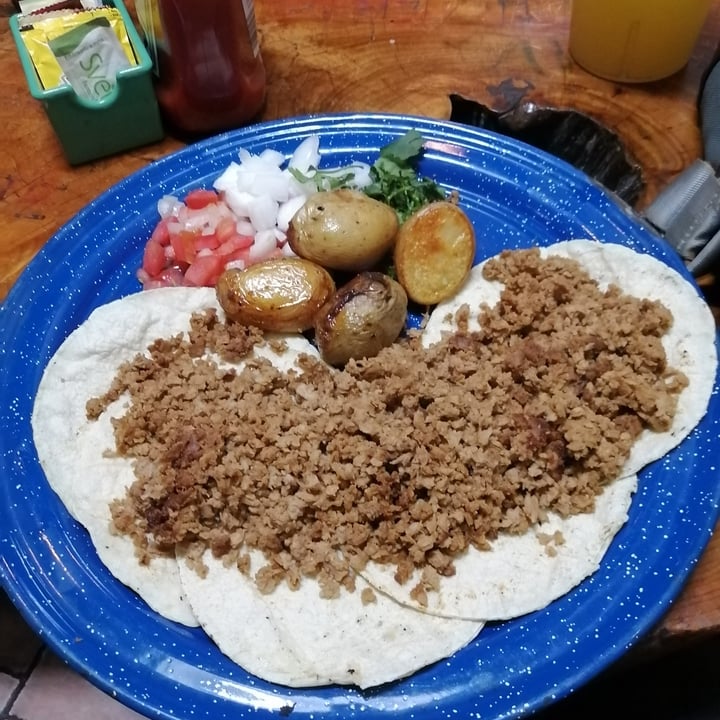photo of Trece Lunas Tacos de bistec shared by @esavignon on  27 Jan 2023 - review