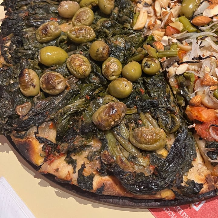 photo of Pizzería Güerrin Pizza de Acelga shared by @aagoss on  25 Jun 2023 - review