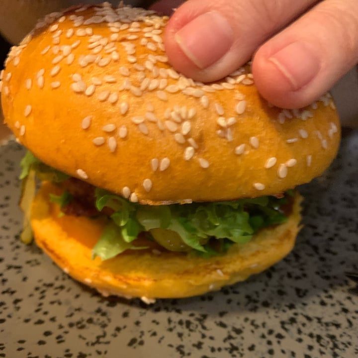 photo of BLU Restaurant & Lounge Impossible Burger shared by @fradelor on  25 Feb 2023 - review