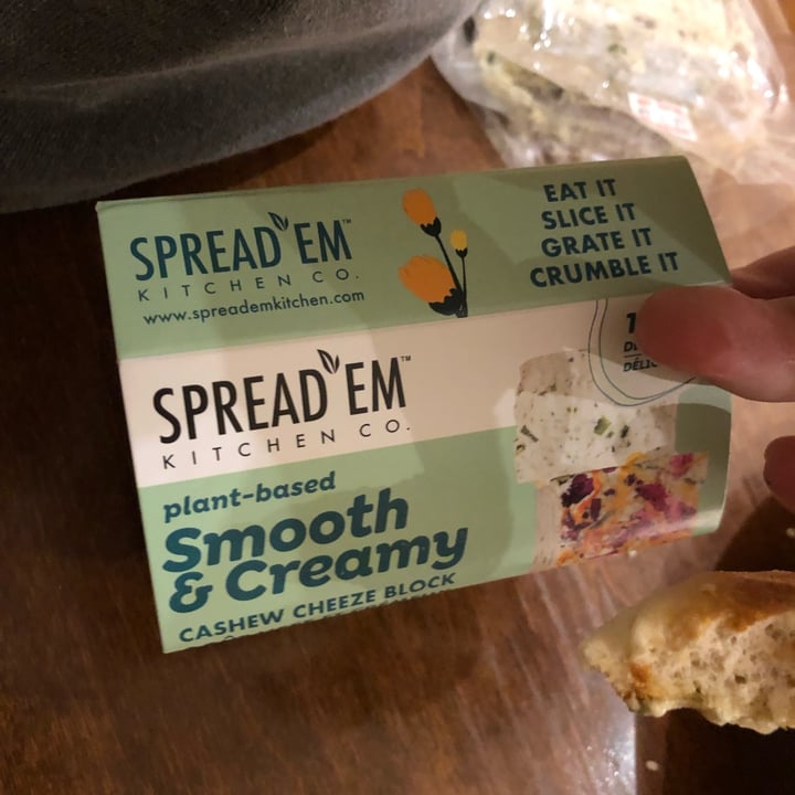 photo of Spread'Em Kitchen The Meadow - Herbs & Garlic Cashew Cheeze Block shared by @adamame on  14 Jan 2023 - review