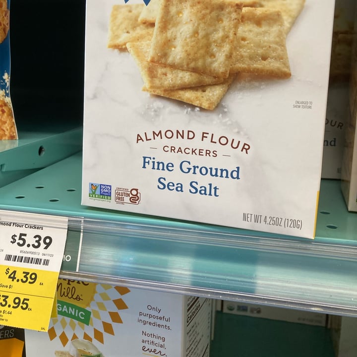 photo of Simple Mills Almond Flour Crackers - Fine Ground Sea Salt shared by @maesti on  12 Jun 2023 - review