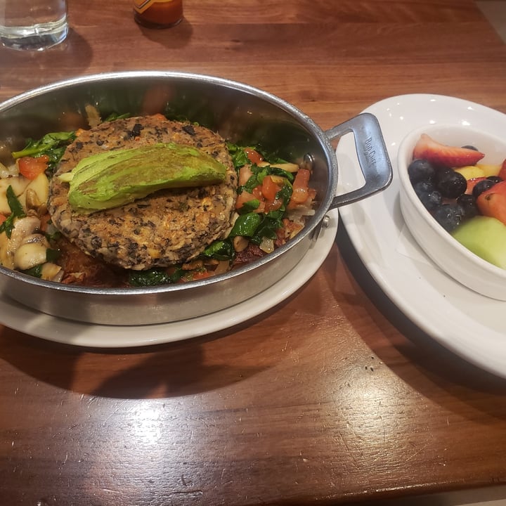 photo of Wildberry Pancakes and Cafe Vegan Breakfast Hash shared by @magnitudeoflethality on  18 Mar 2023 - review