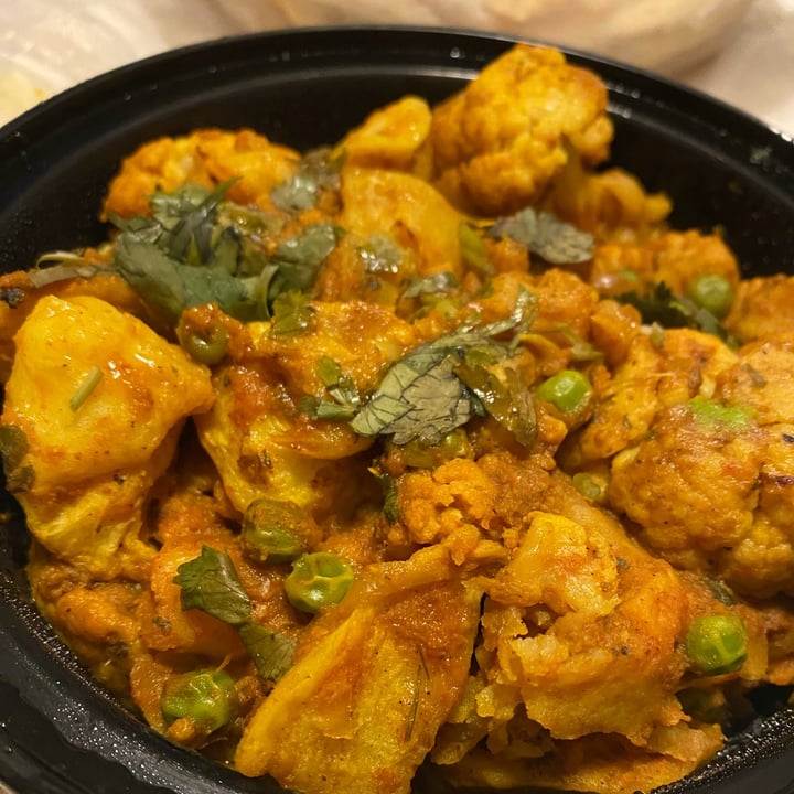 photo of Leela Indian Food Bar - Dundas Aloo Gobhi shared by @babycows on  30 Apr 2023 - review