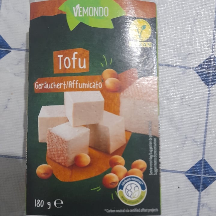 photo of Vemondo Tofu affumicato shared by @yeonjunwi on  19 Jan 2023 - review