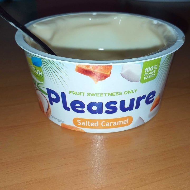 photo of planton pleasure yogurt caramello Salato shared by @melian on  28 Mar 2023 - review
