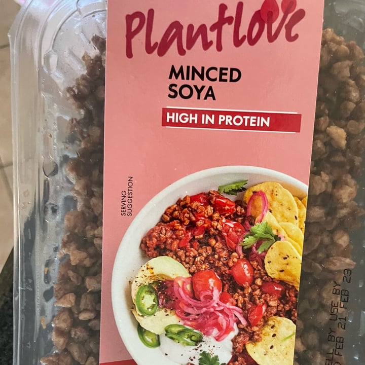 photo of Woolworths Food Plant Love Minced Soya shared by @carrienissiotis on  21 Feb 2023 - review