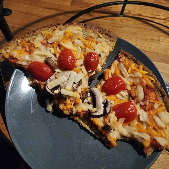 photo of Tattooed Chef Plant Based 2 cheese pizza shared by @phanthomas on  27 Jan 2023 - review