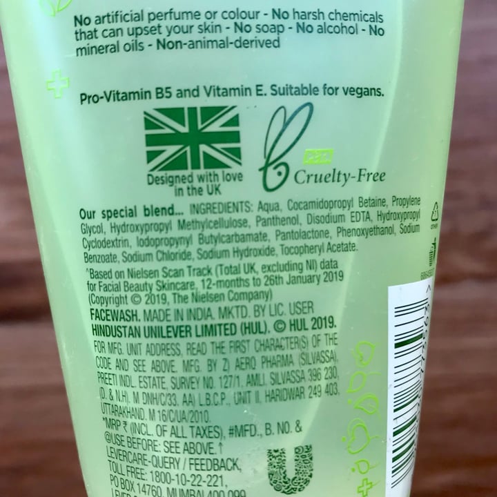 photo of Simple refreshing facial wash shared by @veganniran on  22 Jun 2023 - review