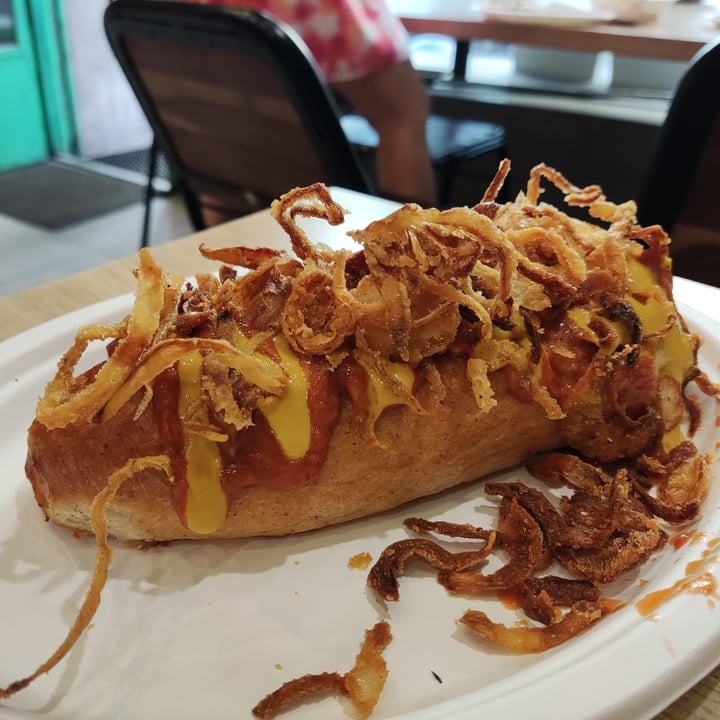 photo of Veganlove street food Onion Dog shared by @paupau87654 on  26 Jul 2023 - review