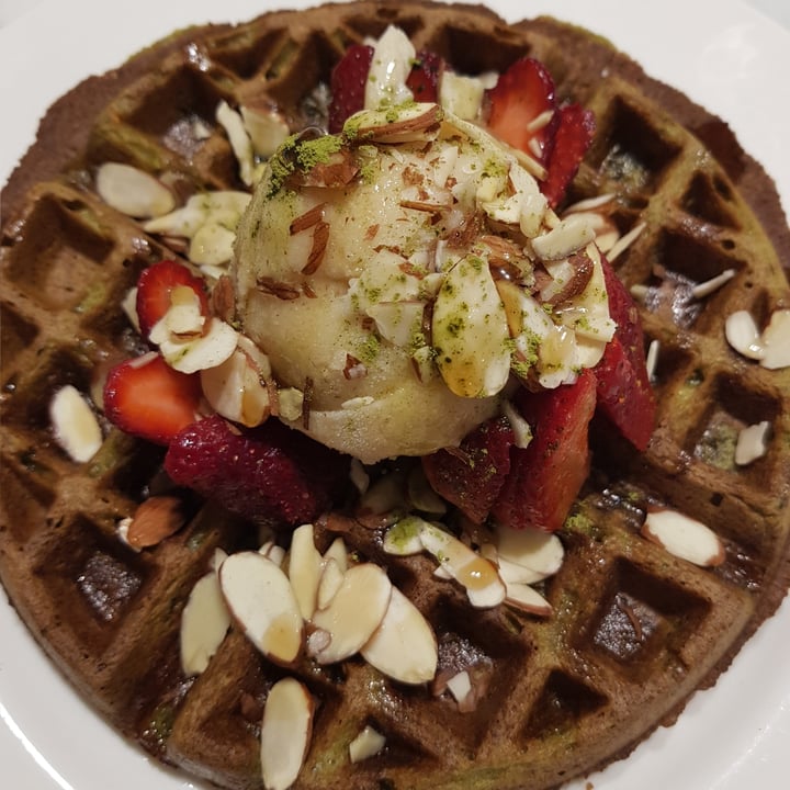 photo of The Oatberry Cafe Matcha Vanilla Waffle shared by @shanna on  06 Apr 2023 - review
