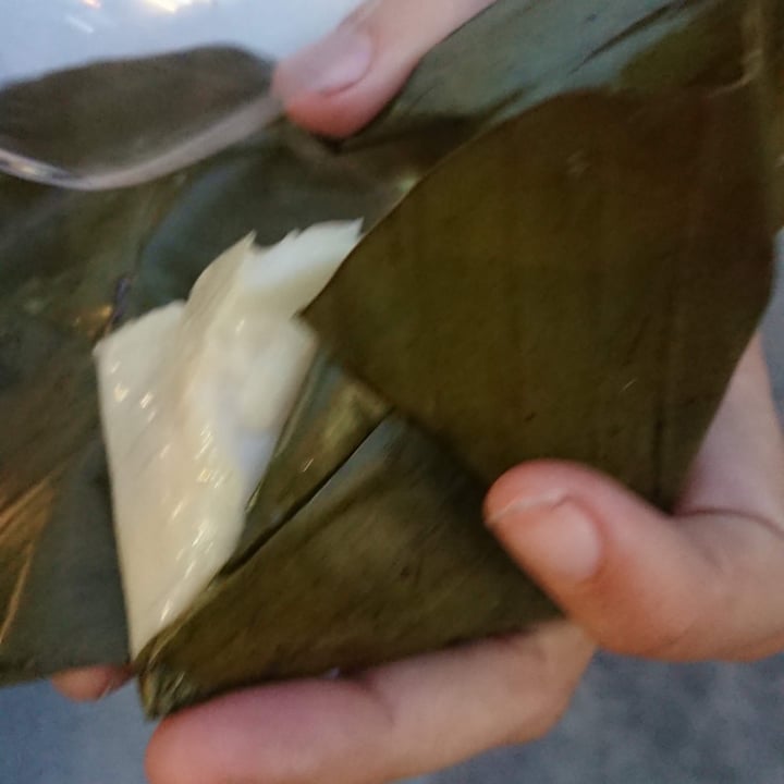 photo of Phantip Night Food Market pandan leaf dessert in banana leaves shared by @chavonne on  11 Jul 2023 - review