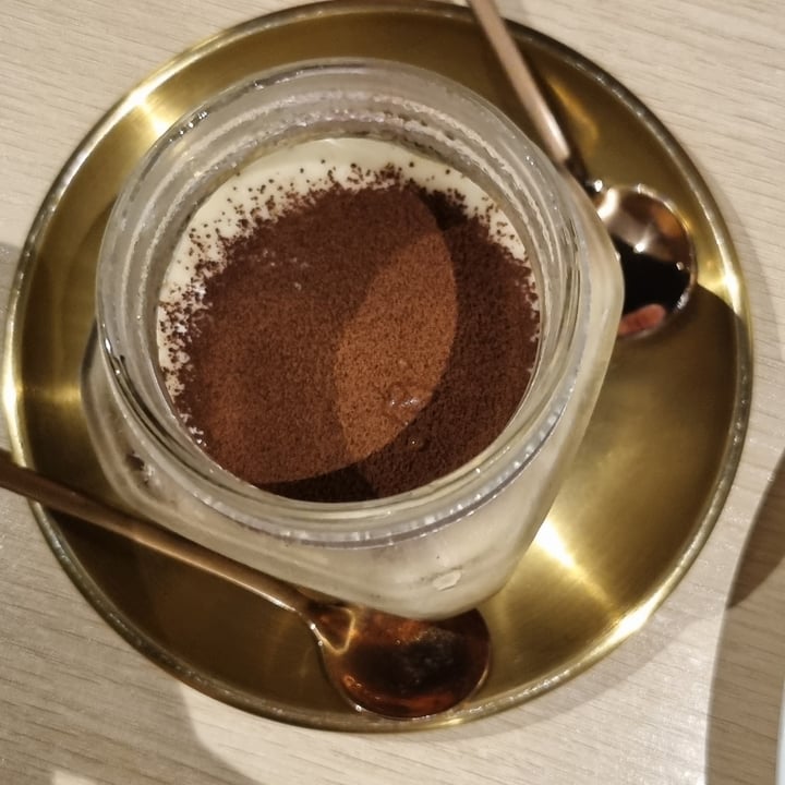 photo of Kusa Vegan - Bukit Bintang tiramisu shared by @xxarisu on  20 Feb 2023 - review