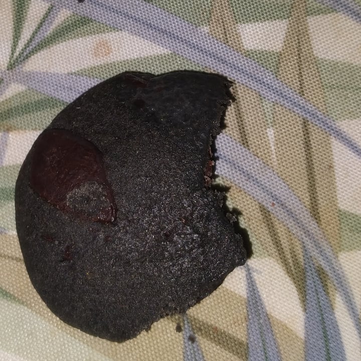 photo of La colazione di Sara Cookies carbone vegetale e cioccolato shared by @sirine on  05 Feb 2023 - review