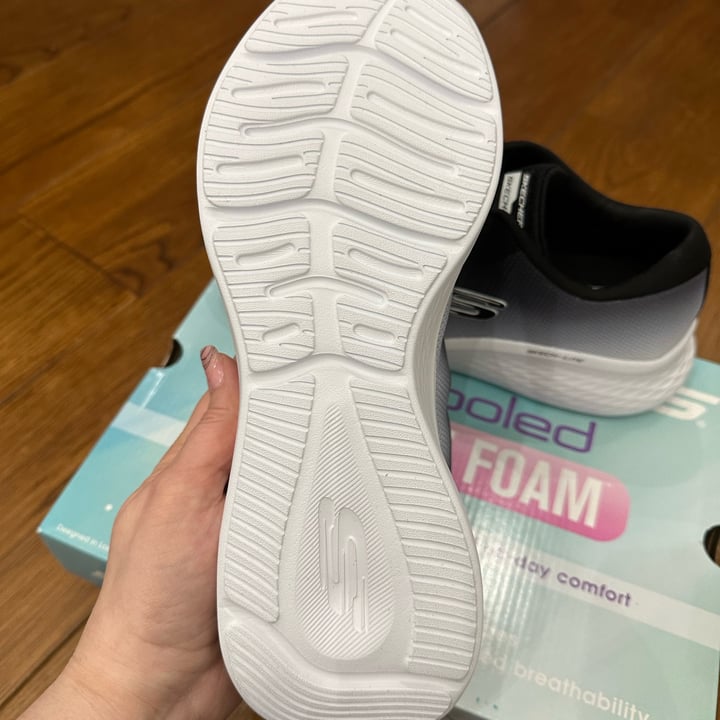 photo of Skechers Air Cooled Memory Foam Fade Out shared by @obsidianren on  18 Apr 2023 - review