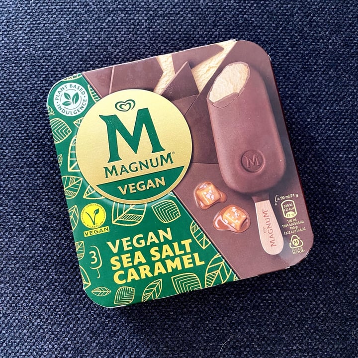 photo of Magnum magnum vegan sea salt caramel shared by @elitofu on  09 May 2023 - review