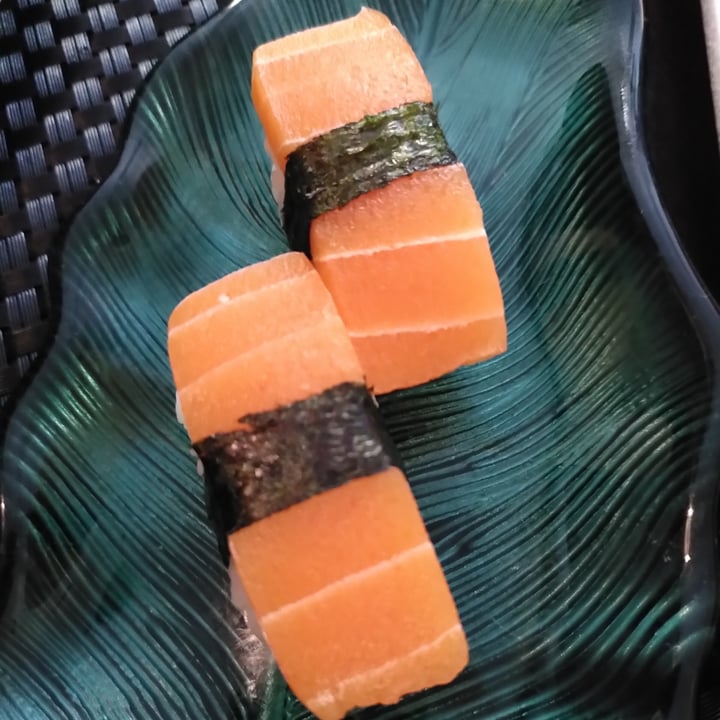 photo of Asia Fusion Sushi Nighiri Zalmon shared by @walkabout-veg on  16 May 2023 - review