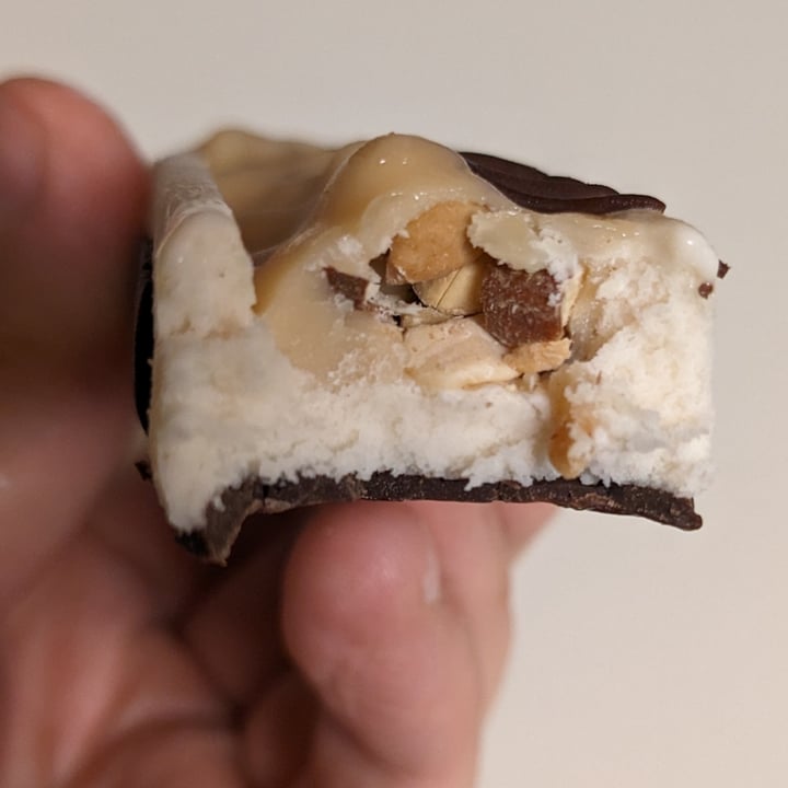 photo of KIND Frozen - Dark Chocolate Almond Sea Salt shared by @kristikrum on  23 Jun 2023 - review