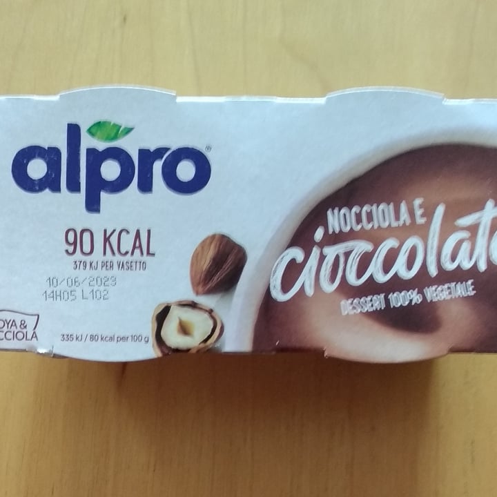 photo of Alpro Nocciola e cioccolato dessert 100% Vegetale shared by @jerrymouse on  21 May 2023 - review