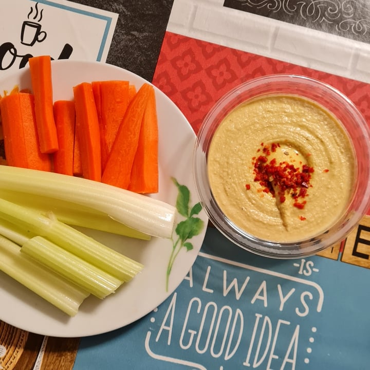 photo of Vemondo Hummus Curry shared by @pizzarossa on  12 Jan 2023 - review