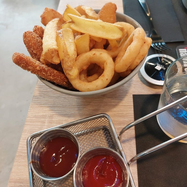 photo of Impact Food bucket di fritti shared by @federica1713 on  16 May 2023 - review