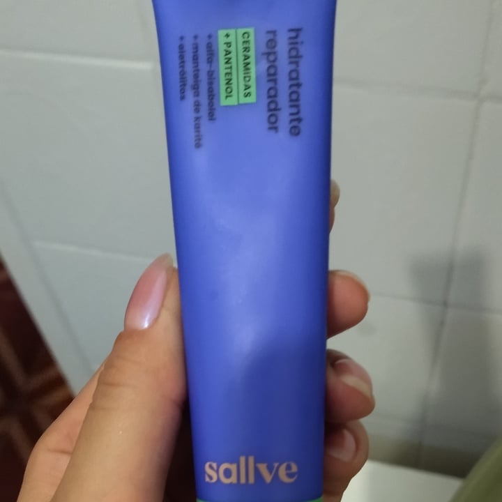photo of Sallve Hidratante Reparador shared by @dmozelli on  05 Jan 2023 - review