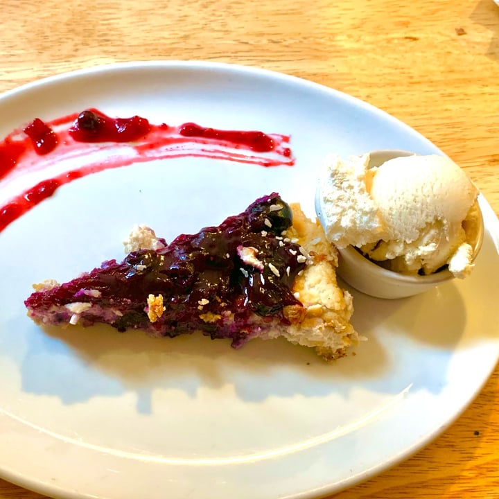 photo of Goji Cafe Vegetarian Cafe & Deli Blueberry and Vanilla Cheesecake shared by @vegpledge on  05 Feb 2023 - review