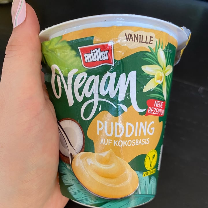 photo of Müller vegan pudding auf kokosbasis vanille shared by @blurrycarla on  06 Jun 2023 - review