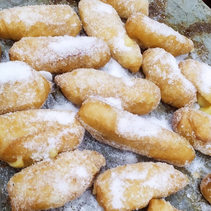 photo of Los Manchegos Panadería y pastelería Suso de crema shared by @rominaguch on  30 Jun 2023 - review