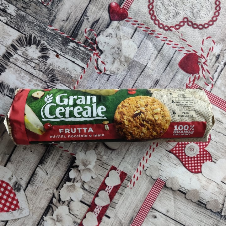 photo of Gran Cereale Biscotti con mirtilli nocciole mele shared by @martinabee on  19 Feb 2023 - review