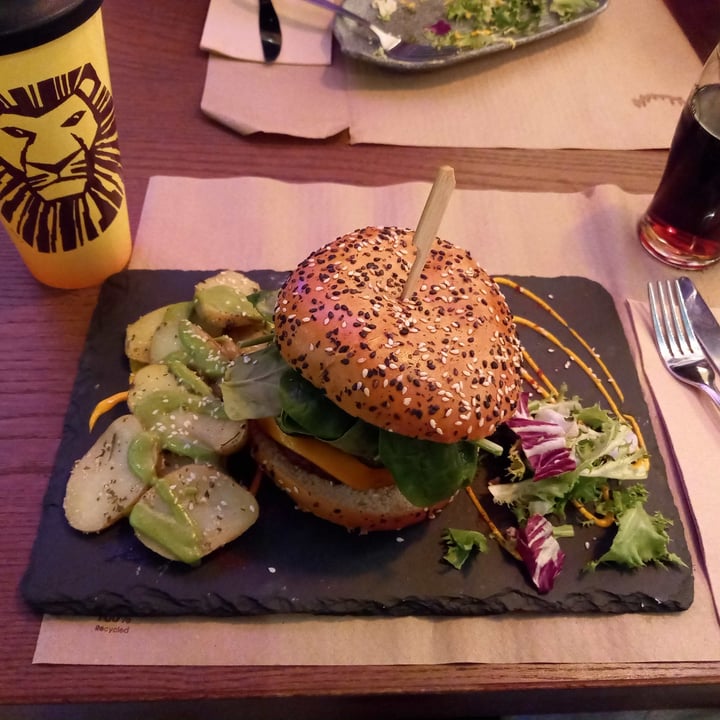 photo of Sanissimo Gran Via Red Dragon Burger shared by @sheerabs on  02 Apr 2023 - review