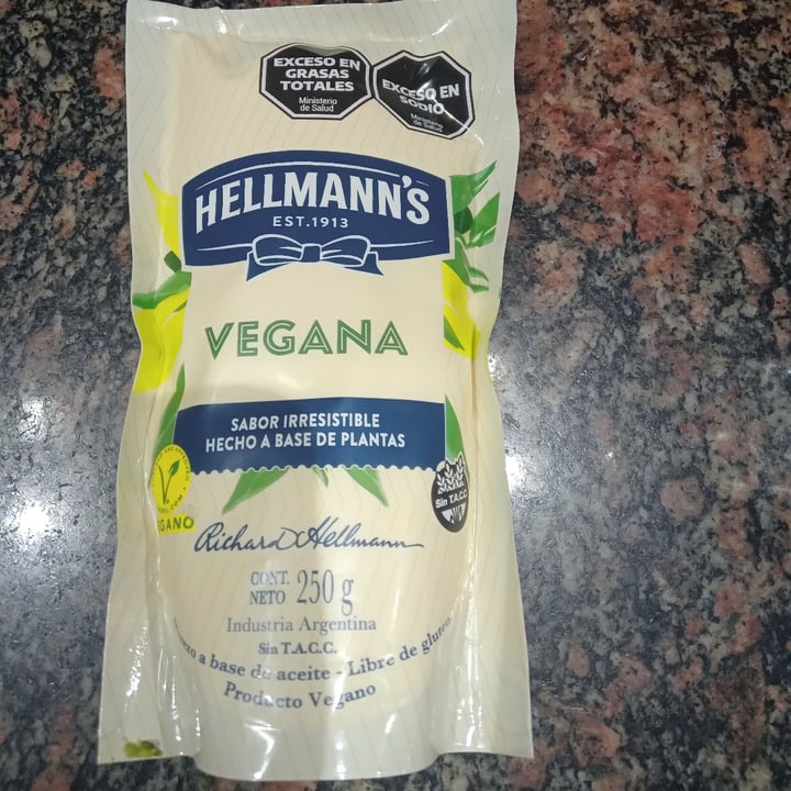 photo of Hellmann’s Aderezo vegano shared by @noeveg on  19 Feb 2023 - review