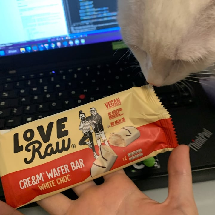 photo of LoveRaw Cre&m Wafer Bar White Choc shared by @silviazephyr on  10 Jan 2023 - review