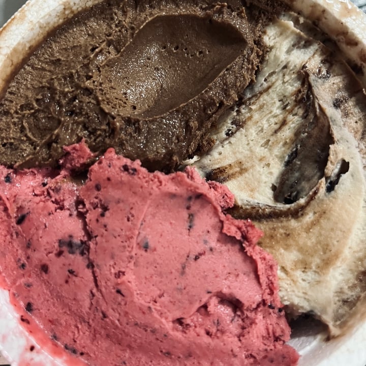 photo of Lucciano’s Helado shared by @lolaalombardii on  20 May 2023 - review