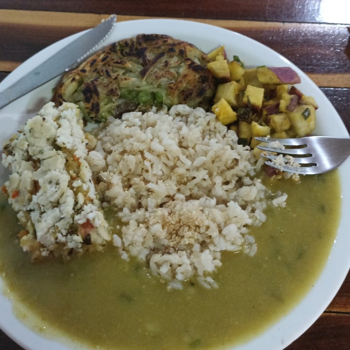 photo of Mandir Restaurante Vegano Creme de Ervilha + Torta de Legumes Orgânicos shared by @tafarelgrolli on  04 Feb 2023 - review